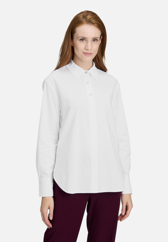Longbluse langarm / Modellfoto Vorderseite