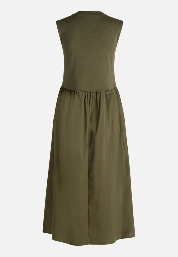 Casual-Kleid mit Eingrifftaschen / Rückseite