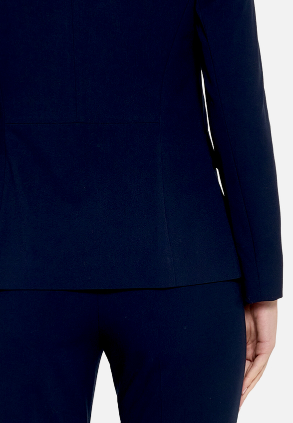 Klassischer Blazer mit Taschen / Detailbild