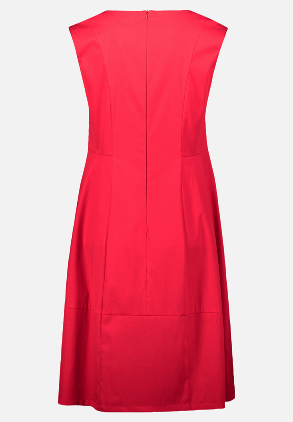 Sommerkleid tailliert / Rückseite