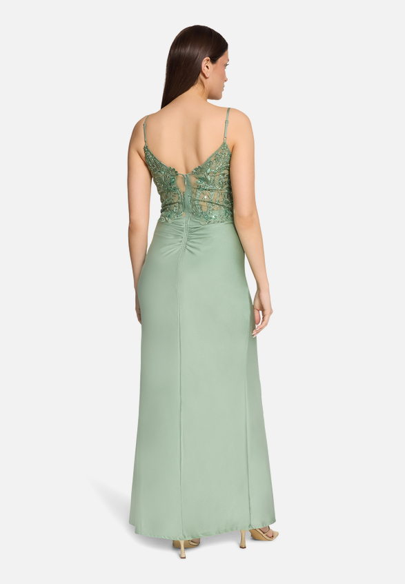 Abendkleid mit Stickerei / Modellfoto Rückseite