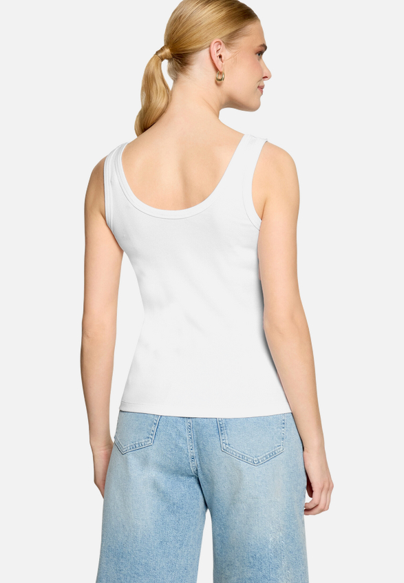 Top  mit floraler Spitze  / Modellfoto Rückseite