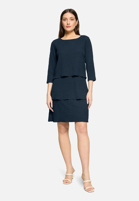 Stufenkleid mit 3/4 Arm / Modellfoto Vorderseite