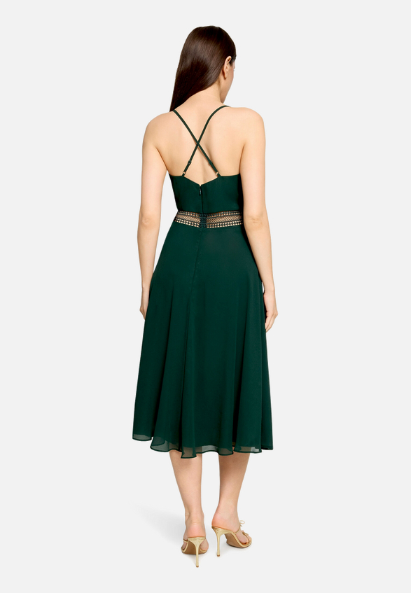 Cocktailkleid mit Wasserfallausschnitt / Modellfoto Rückseite