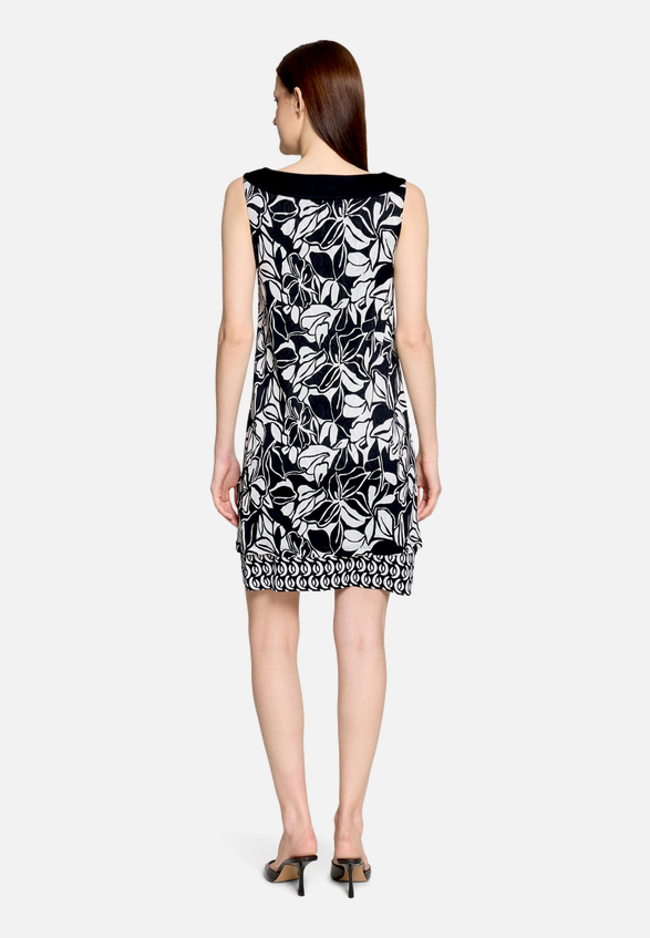 Wendekleid Mini mit U-Boot-Ausschnitt / Modellfoto Rückseite