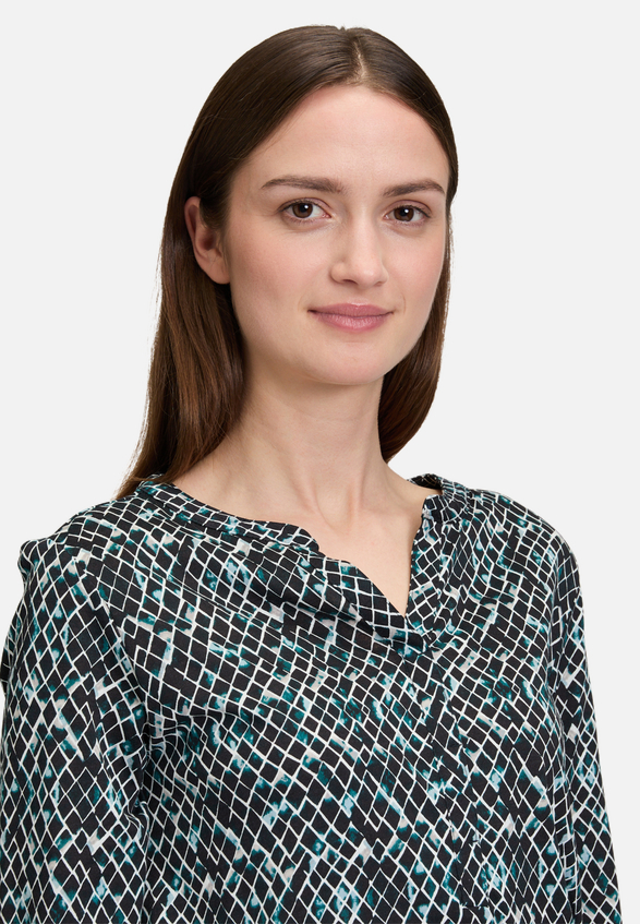 Casual-Shirt mit verdeckter Verschlussleiste / Detailbild