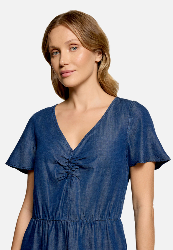 Casual-Kleid mit Flügelärmeln / Detailbild