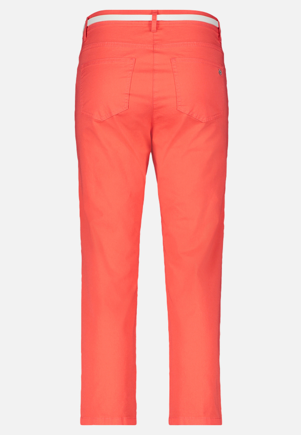 Sommerhose mit Gürtel / Rückseite