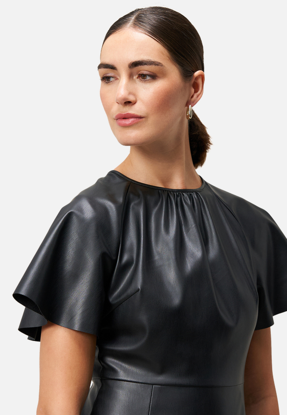 Midikleid in Lederoptik / Detailbild