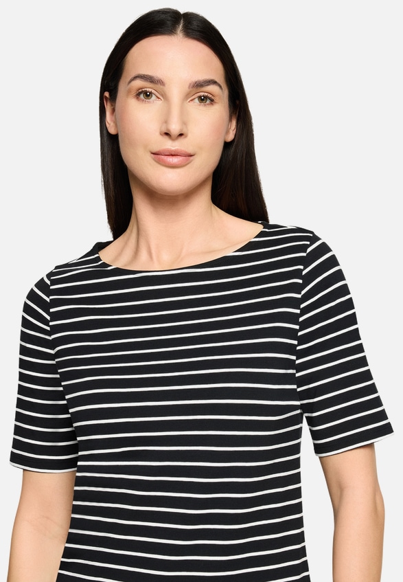 Ringelshirt mit U-Boot-Ausschnitt / Detailbild