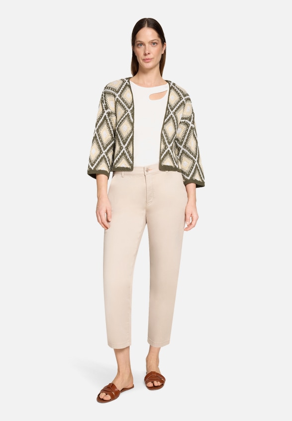Strick-Cardigan mit Jacquard / Modellfoto Vorderseite (Outfit)