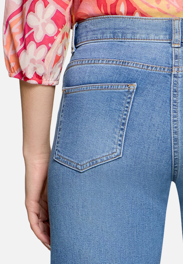 Wideleg Jeans mit Used Waschung  / Detailbild