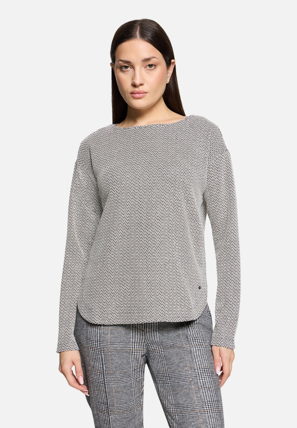 Casual-Shirt mit Struktur / Modellfoto Vorderseite