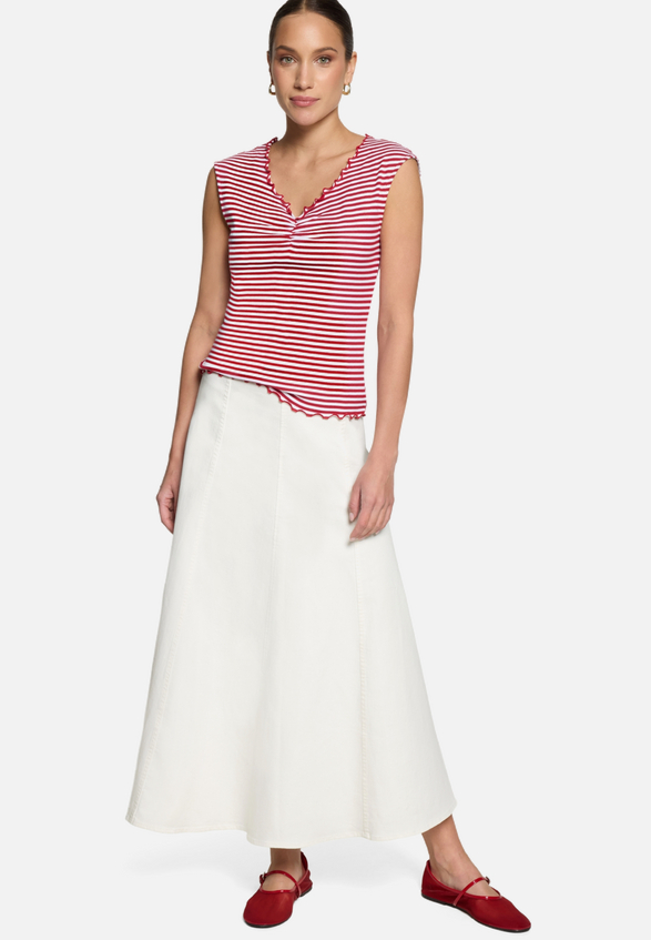 Top  gestreift mit Raffung  / Modellfoto Vorderseite (Outfit)