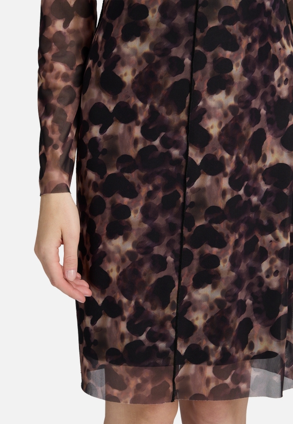 Mesh-Kleid mit Kragen / Detailbild