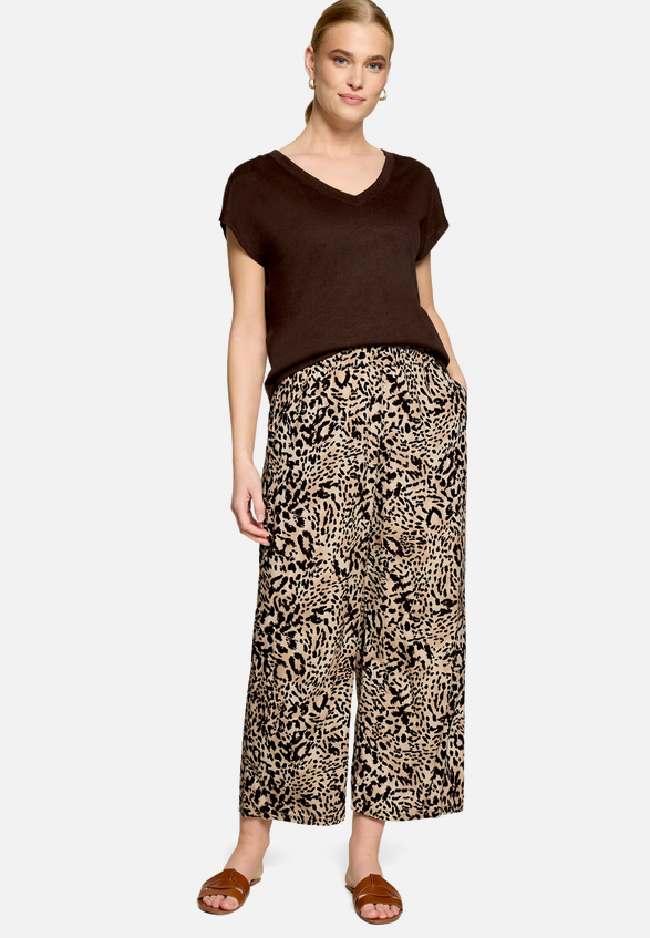 Leoprint-Hose mit Gummibund 28 Inch  / Modellfoto Vorderseite (Outfit)