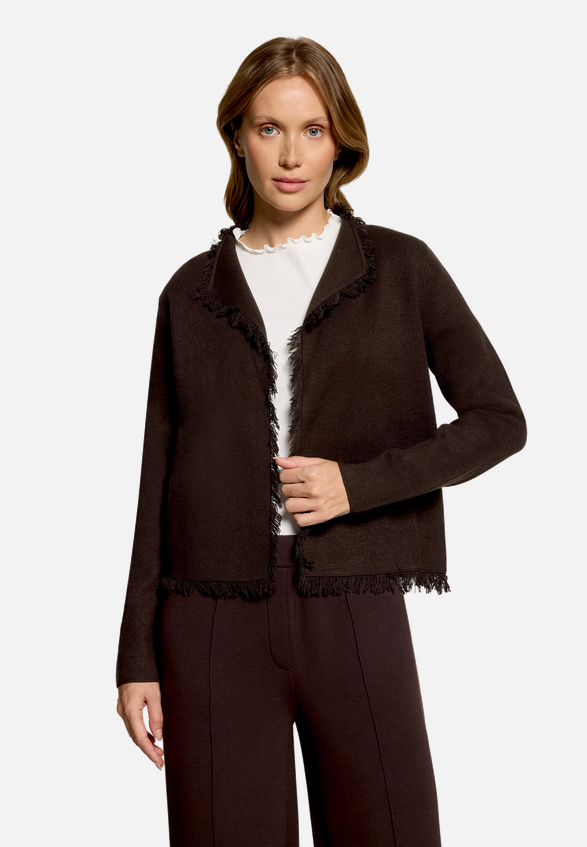 Strick-Cardigan mit Fransen / Modellfoto Vorderseite