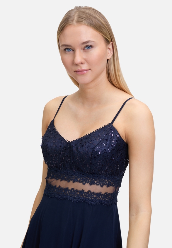Abendkleid mit Spitze / Detailbild