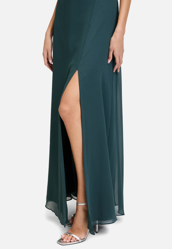 Abendkleid mit Wasserfallausschnitt / Detailbild