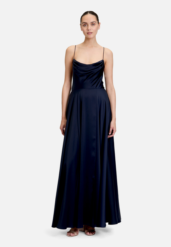 Abendkleid mit Wasserfallausschnitt / Modellfoto Vorderseite