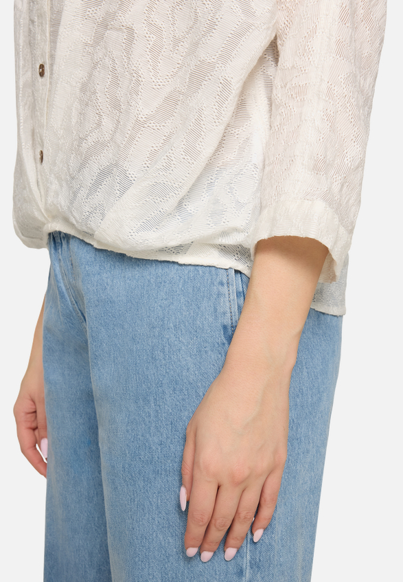 Oversize-Bluse mit Kragen / Detailbild