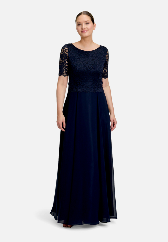 Abendkleid mit Spitze / Modellfoto Vorderseite