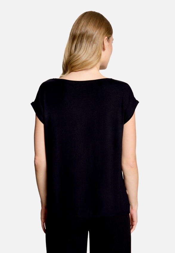 Shirt  mit Print und Rundhalsausschnitt  / Modellfoto Rückseite