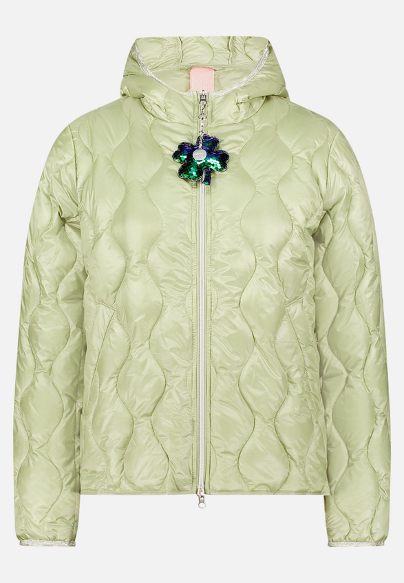 Steppjacke mit Eingrifftaschen / Vorderseite