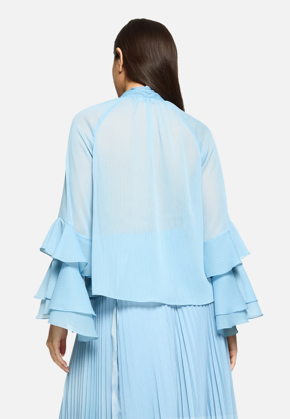 Chiffonbluse mit Volant / Modellfoto Rückseite