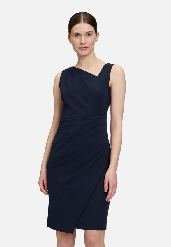 Cocktailkleid ohne Arm / Modellfoto Vorderseite