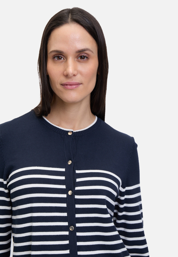 Basic-Strickjacke mit Streifen / Detailbild
