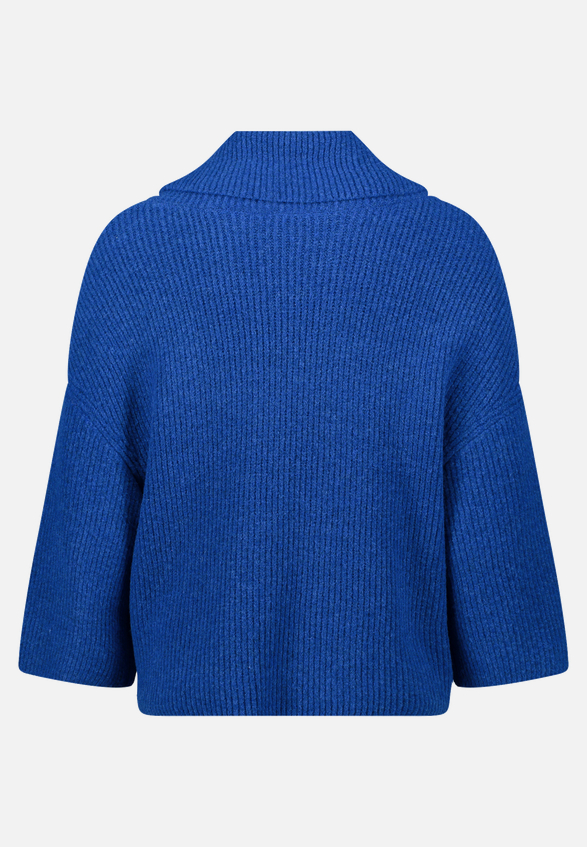 Strickpullover mit Kragen / Rückseite