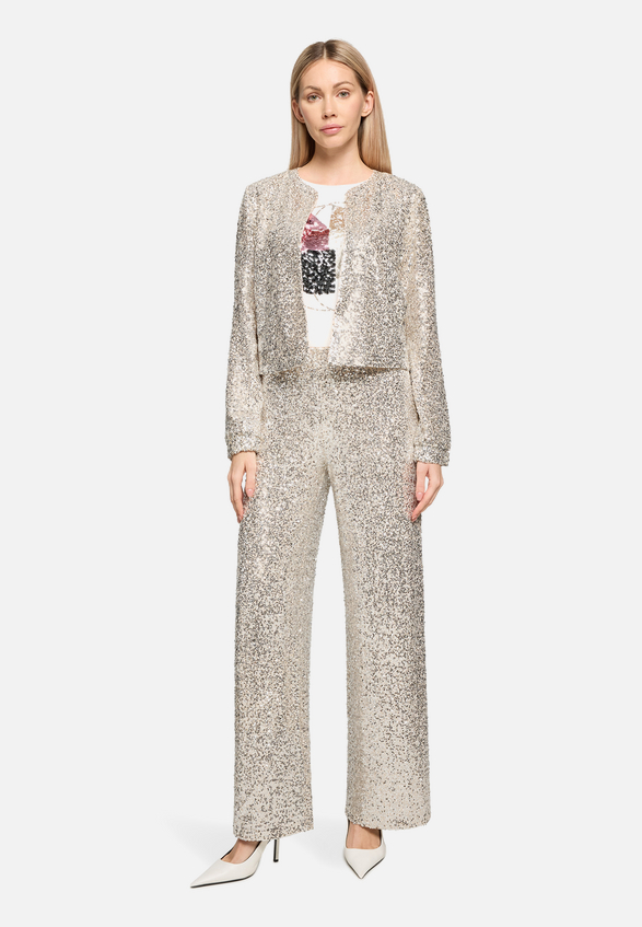 Blouson mit Pailletten / Modellfoto Vorderseite (Outfit)