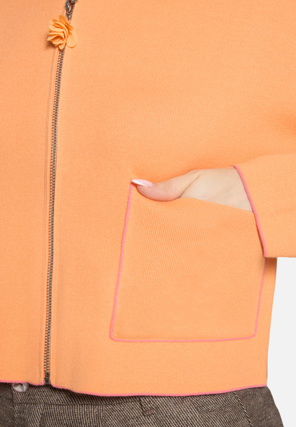 Strick-Cardigan mit Stehkragen / Detailbild