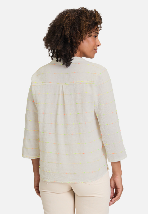 Casual-Bluse mit Lurexfaden / Modellfoto Rückseite