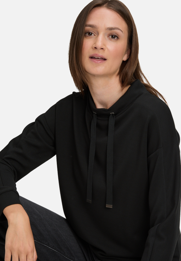 Sweatshirt mit Stehkragen / Detailbild