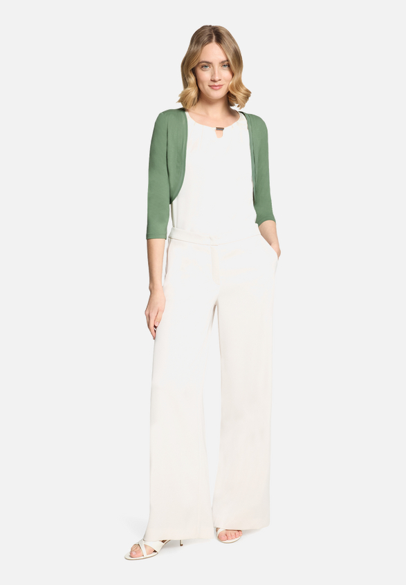 Bolero-Jacke figurbetont / Modellfoto Vorderseite (Outfit)