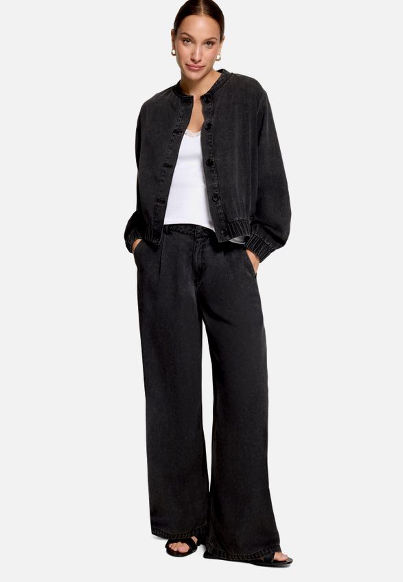 Blouson langarm / Modellfoto Vorderseite (Outfit)