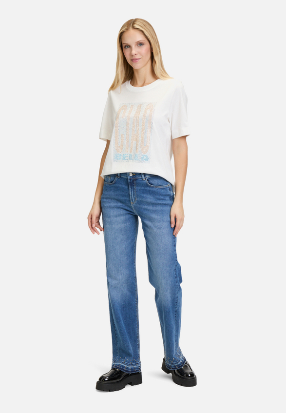 Printshirt mit Rundhalsausschnitt / Modellfoto Vorderseite (Outfit)