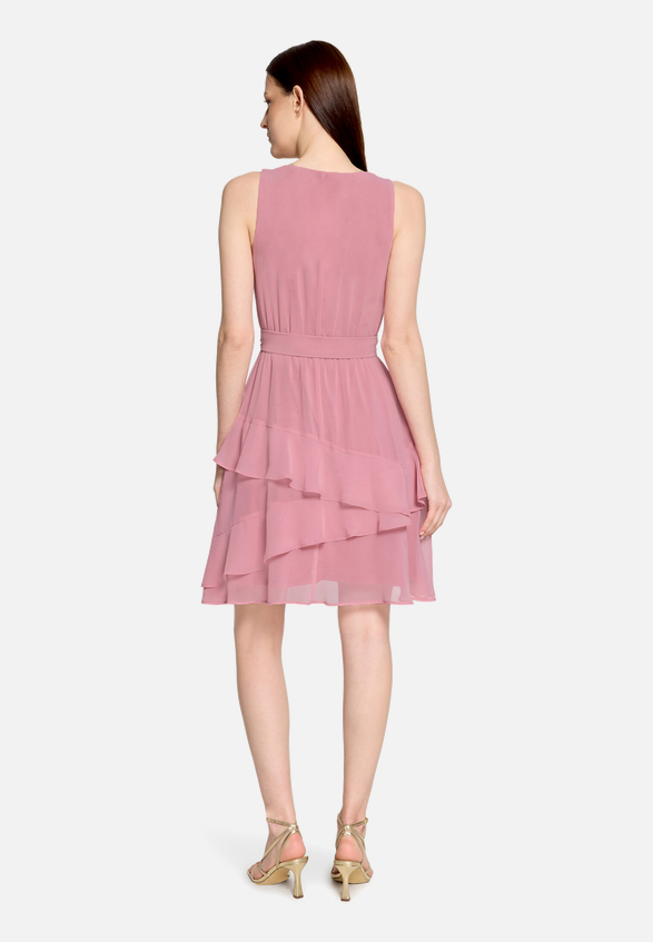 Cocktailkleid mit Volant / Modellfoto Rückseite