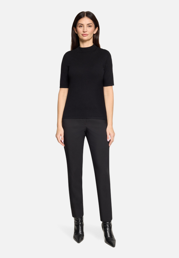 Business-Hose  mit Bügelfalte Style Nele / Modellfoto Vorderseite (Outfit)