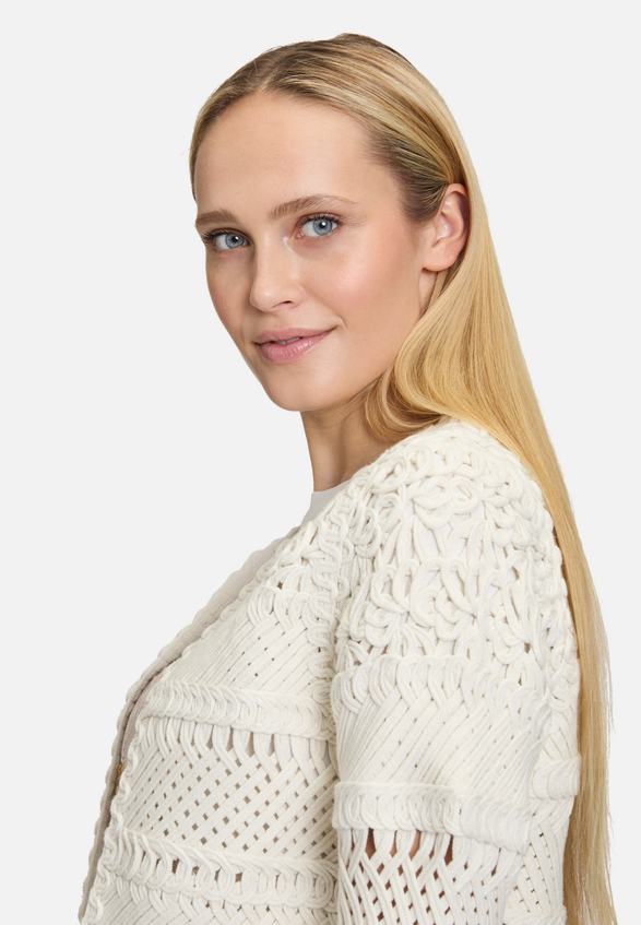 Casual-Strickjacke mit Rundhalsausschnitt / Detailbild