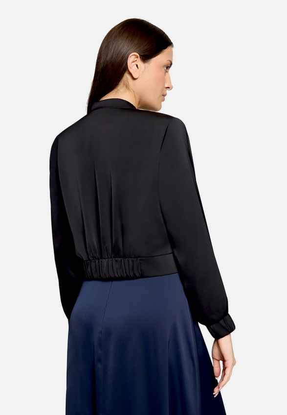 Blouson langarm / Modellfoto Rückseite