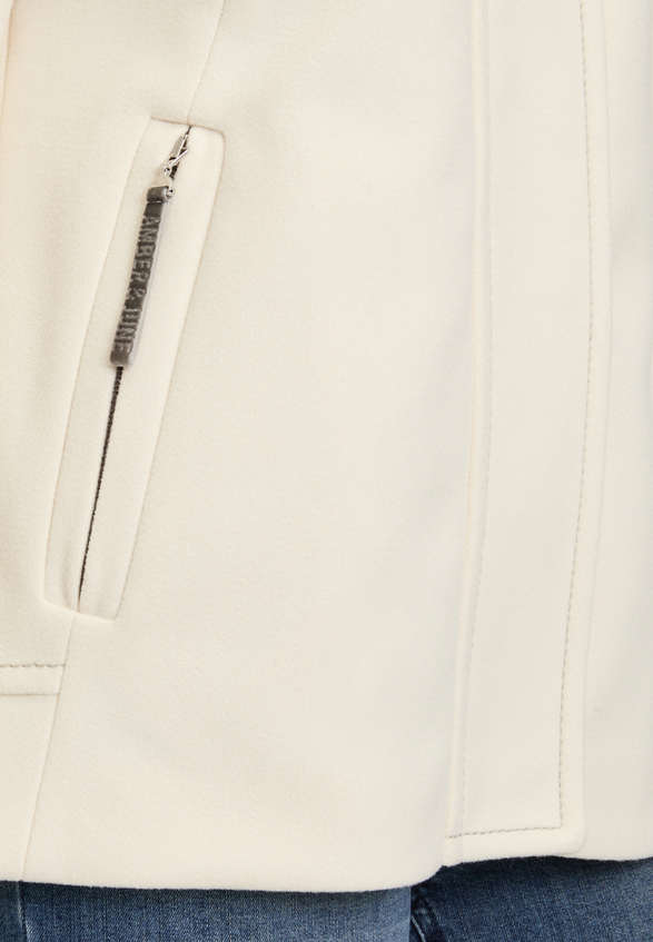 Winterjacke mit Kapuze / Detailbild