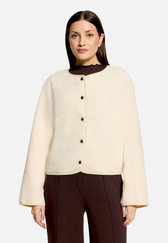 Sweatjacke langarm / Modellfoto Vorderseite