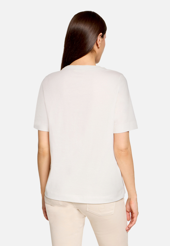 Baumwollshirt mit Rundhalsausschnitt / Modellfoto Rückseite