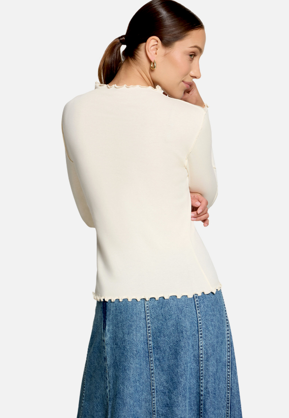 Langarm-Shirt mit Kräuselsaum / Modellfoto Rückseite