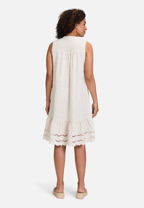 Casual-Kleid mit Stickerei / Modellfoto Rückseite