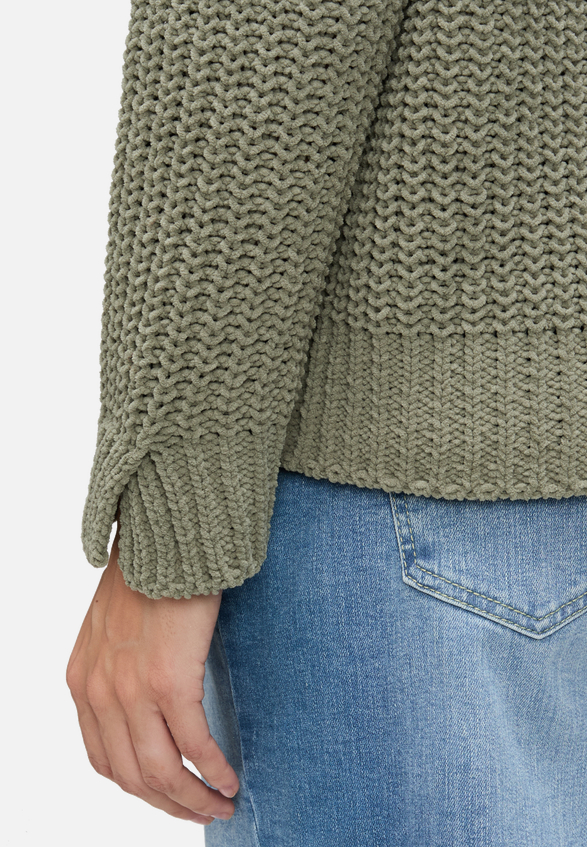 Strickpullover mit Stehkragen / Detailbild