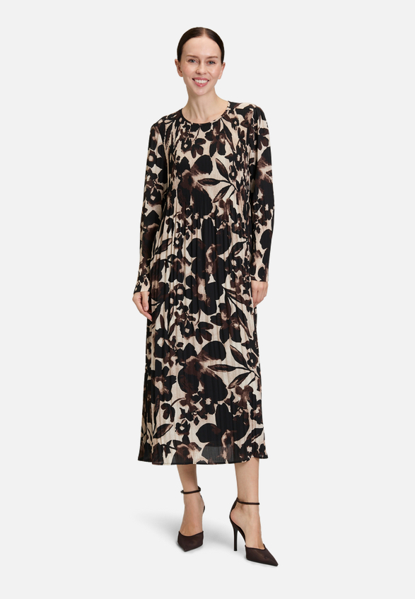 Plisseekleid langarm / Modellfoto Vorderseite